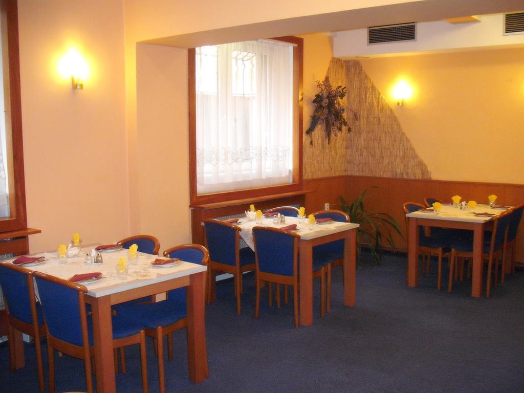 Hotel Forman Mlada Boleslav Ngoại thất bức ảnh